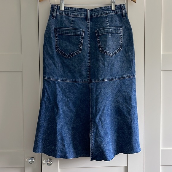 Denim skirt - Picture 2 of 2